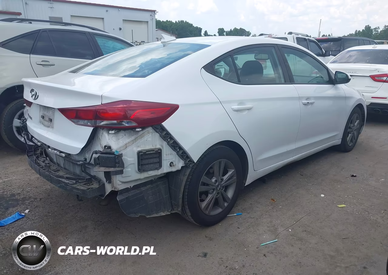 2018 Hyundai Elantra Value Edition VIN:5NPD84LF3JH401483 - 4