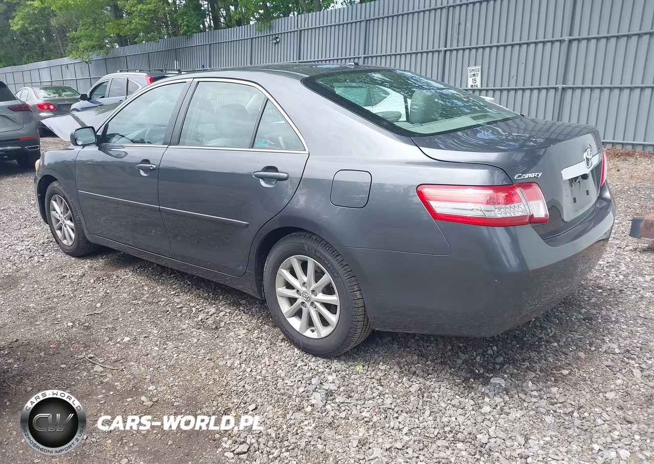 2011 Toyota Camry Xle VIN:4T1BF3EK1BU194516 - 3