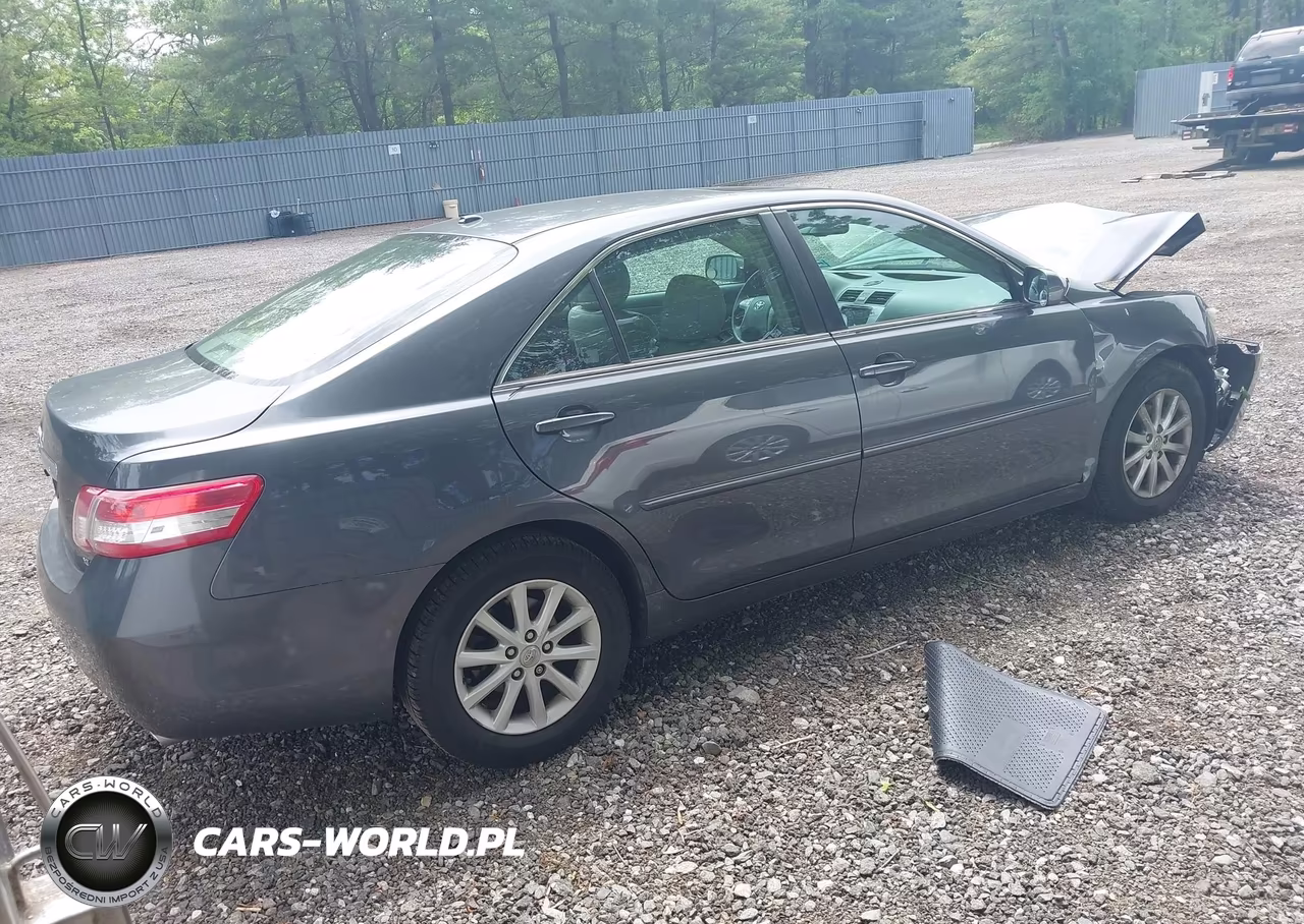 2011 Toyota Camry Xle VIN:4T1BF3EK1BU194516 - 4