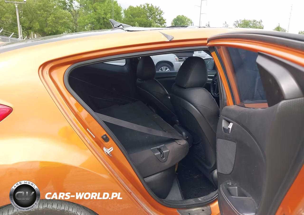 2013 Hyundai Veloster Turbo W-Black VIN:KMHTC6AE3DU104428 - 8