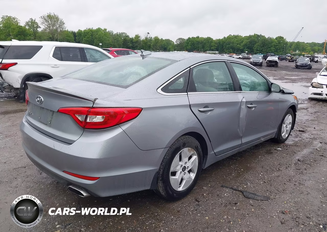 2015 Hyundai Sonata Se VIN:5NPE24AF2FH232234 - 4
