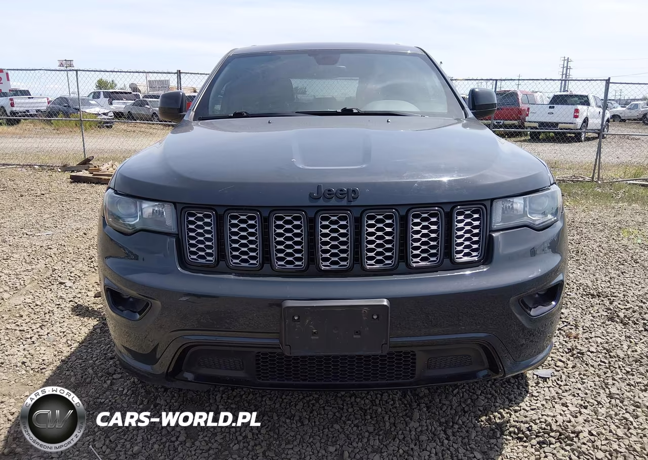 2018 Jeep Grand Cherokee Altitude 4X4 VIN:1C4RJFAG0JC299136 - 13
