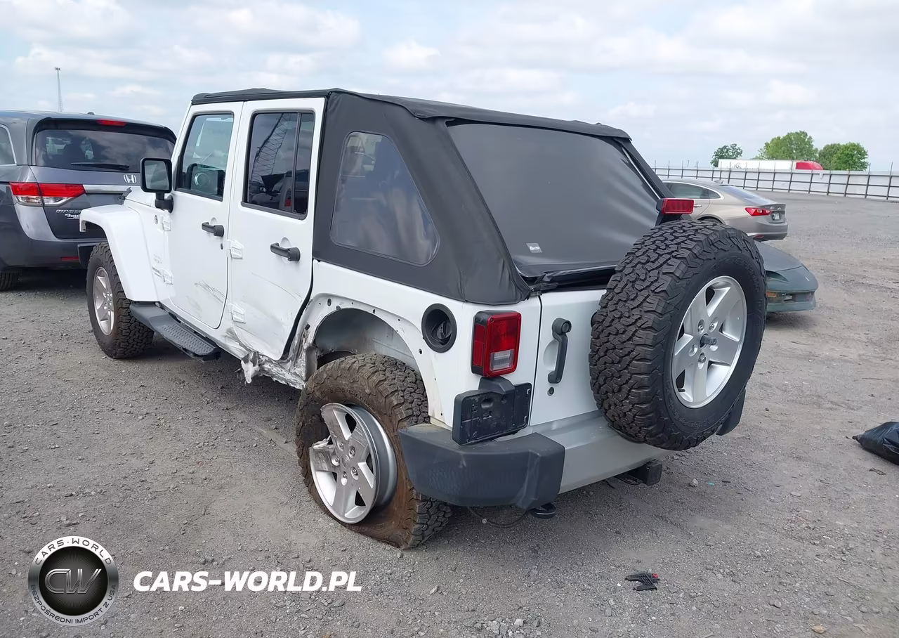 2011 Jeep Wrangler Unlimited Sahara VIN:1J4BA5H11BL627186 - 3