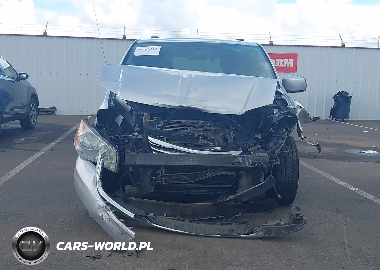 2011 Chrysler Town & Country Touring VIN:2A4RR5DG8BR723468 - 12