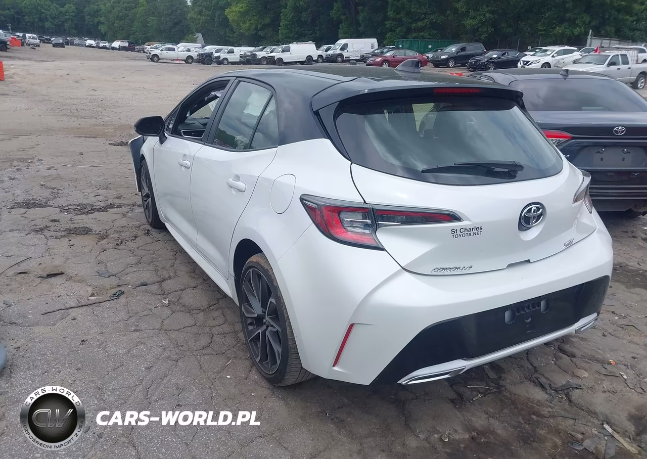 2021 Toyota Corolla Xse VIN:JTNC4MBE2M3111599 - 3