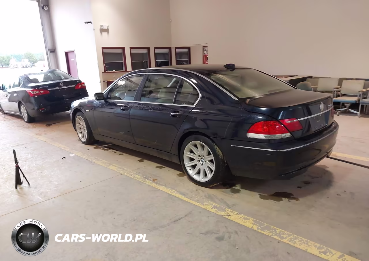 2006 BMW 750Li VIN:WBAHN83596DT39493 - 3