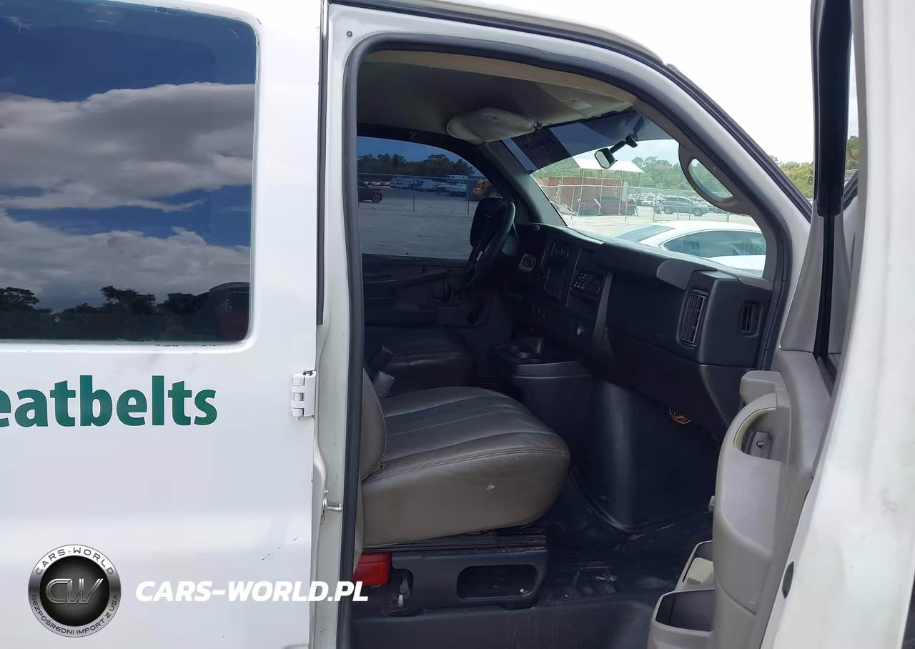2013 Chevrolet Express 2500 Work Van VIN:1GCWGFCA4D1103158 - 5