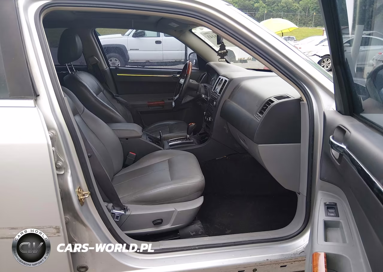 2005 Chrysler 300 Touring VIN:2C3JA53G65H180258 - 5