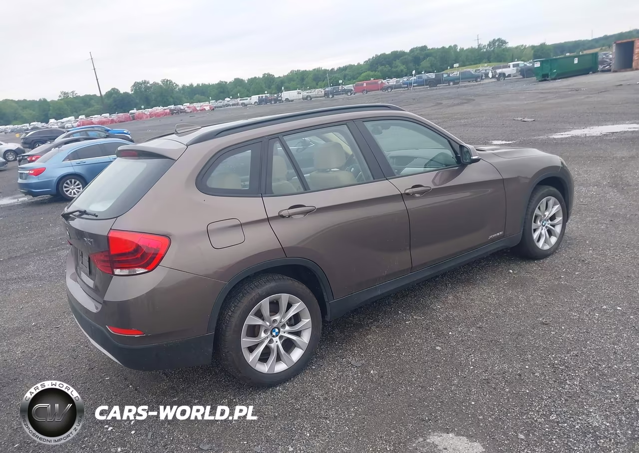 2013 BMW X1 xDrive28I VIN:WBAVL1C57DVR87230 - 4
