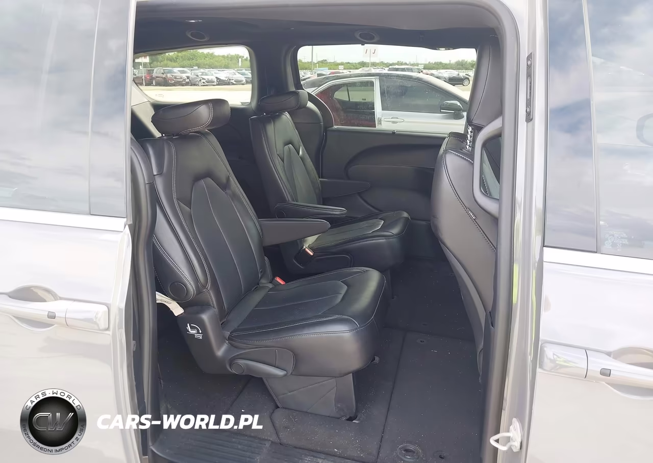 2025 Chrysler Pacifica Select VIN:2C4RC1BG0SR558096 - 8