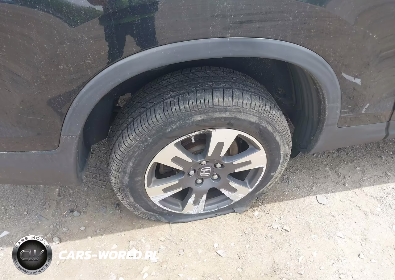 2018 Honda Ridgeline Rtl VIN:5FPYK3F59JB009906 - 18
