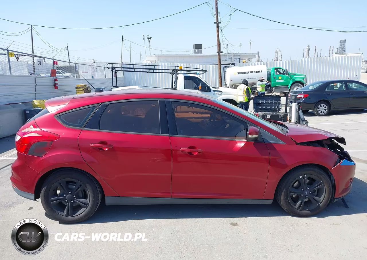 2014 Ford Focus Se VIN:1FADP3K21EL399445 - 14