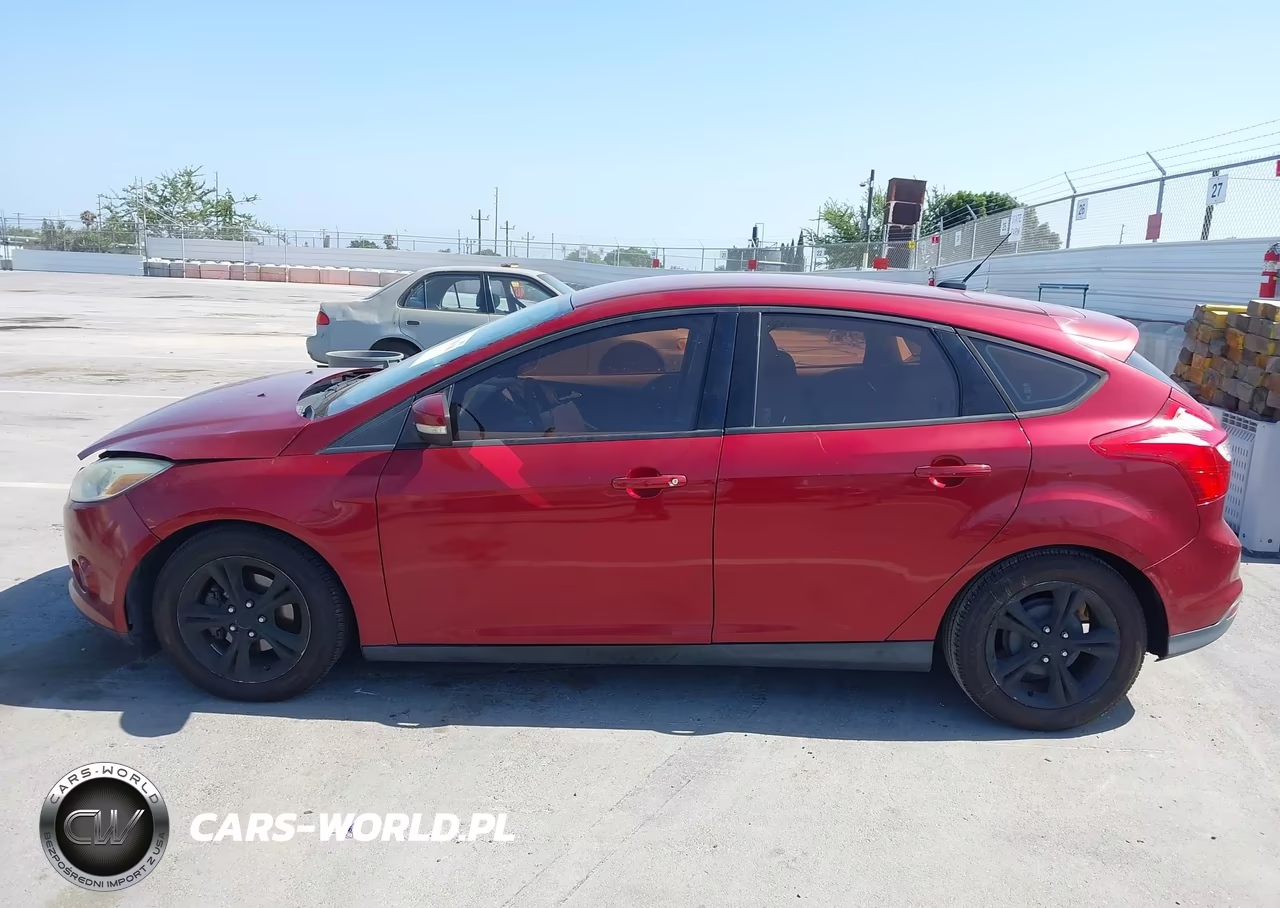 2014 Ford Focus Se VIN:1FADP3K21EL399445 - 15
