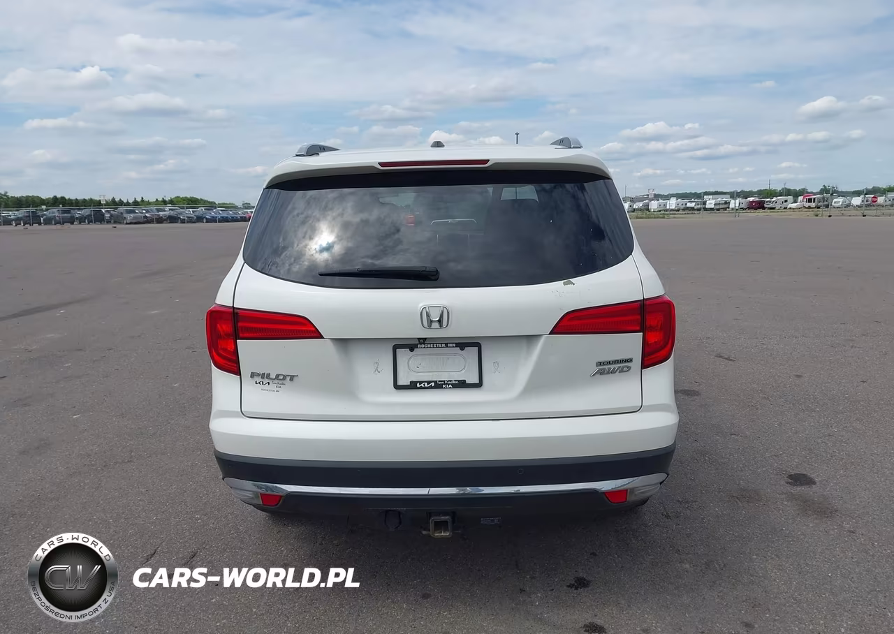 2016 Honda Pilot Touring VIN:5FNYF6H99GB042573 - 16