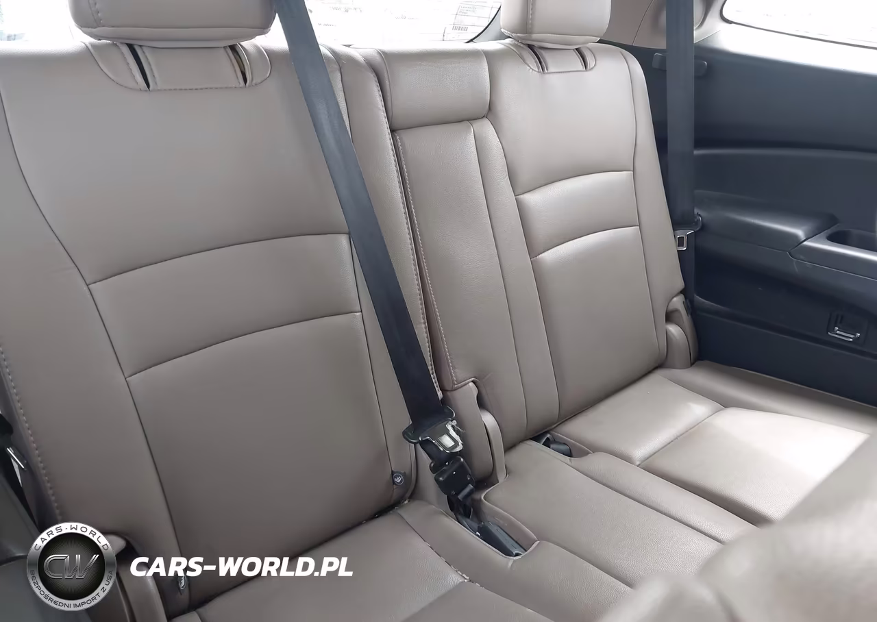 2016 Honda Pilot Touring VIN:5FNYF6H99GB042573 - 17