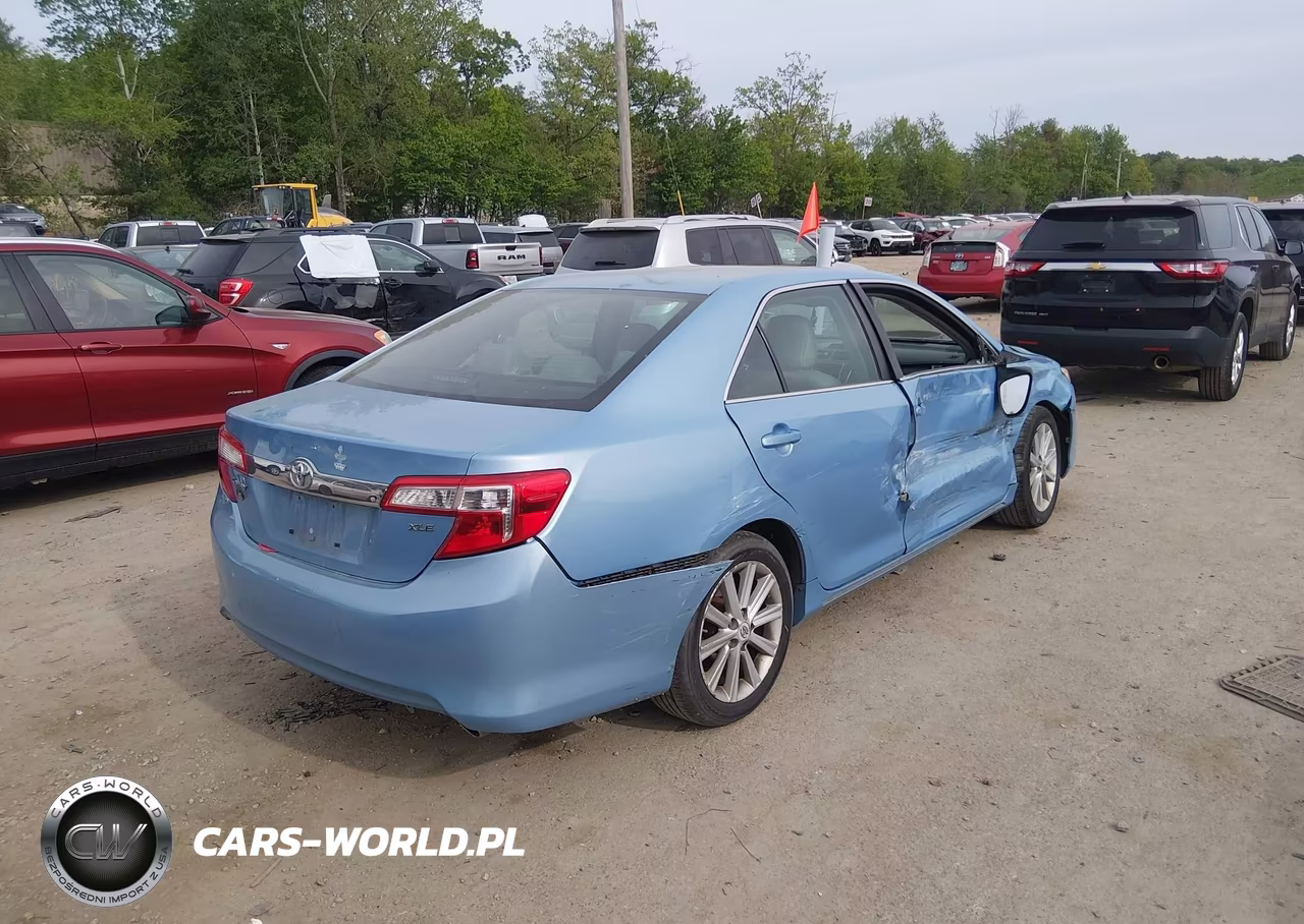 2012 Toyota Camry Xle VIN:4T4BF1FK2CR235990 - 4