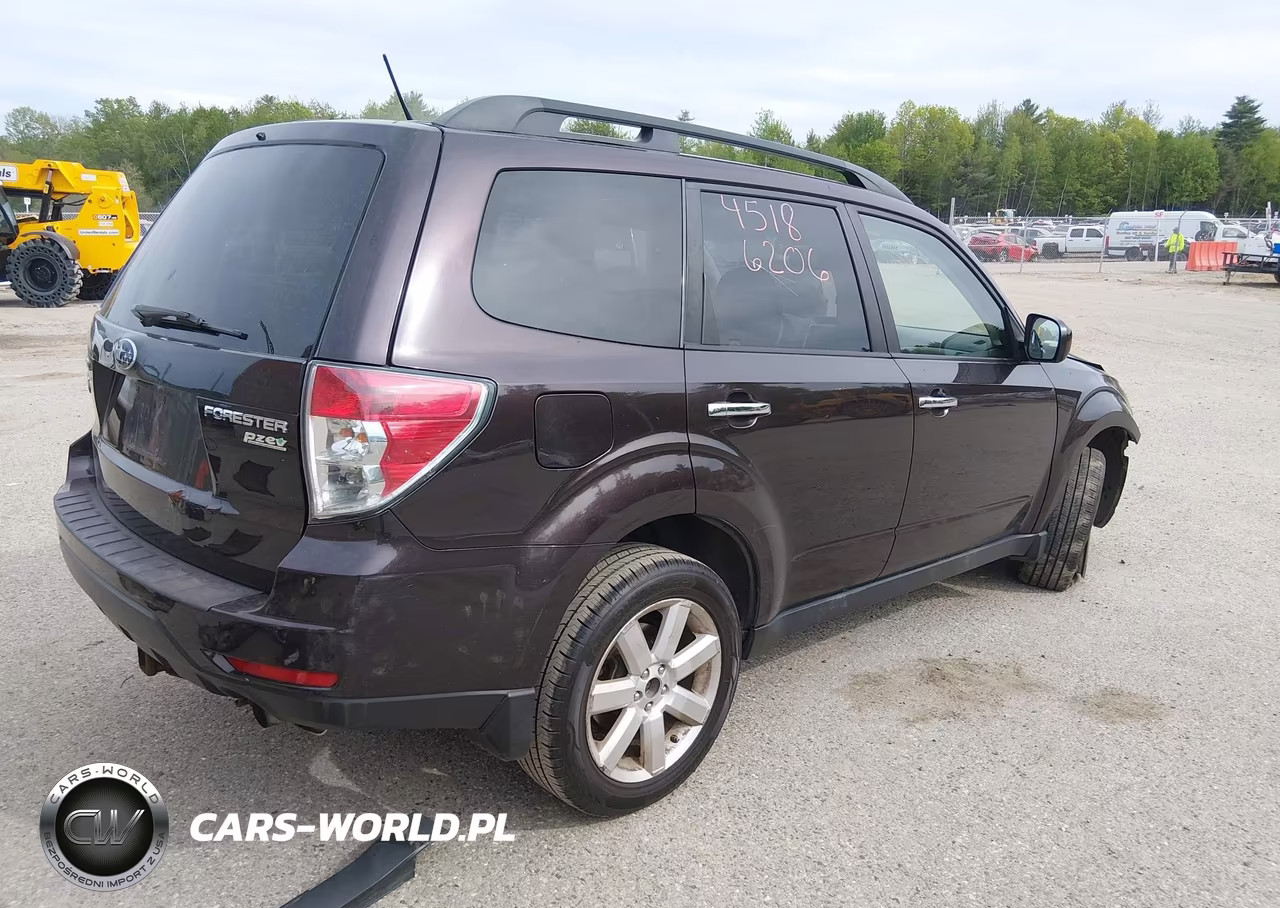 2013 Subaru Forester 2.5X Premium VIN:JF2SHADC2DH421299 - 4