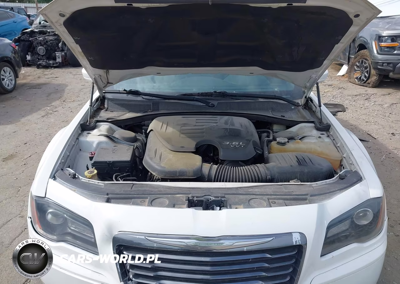 2014 Chrysler 300 300S VIN:2C3CCABG3EH361265 - 10