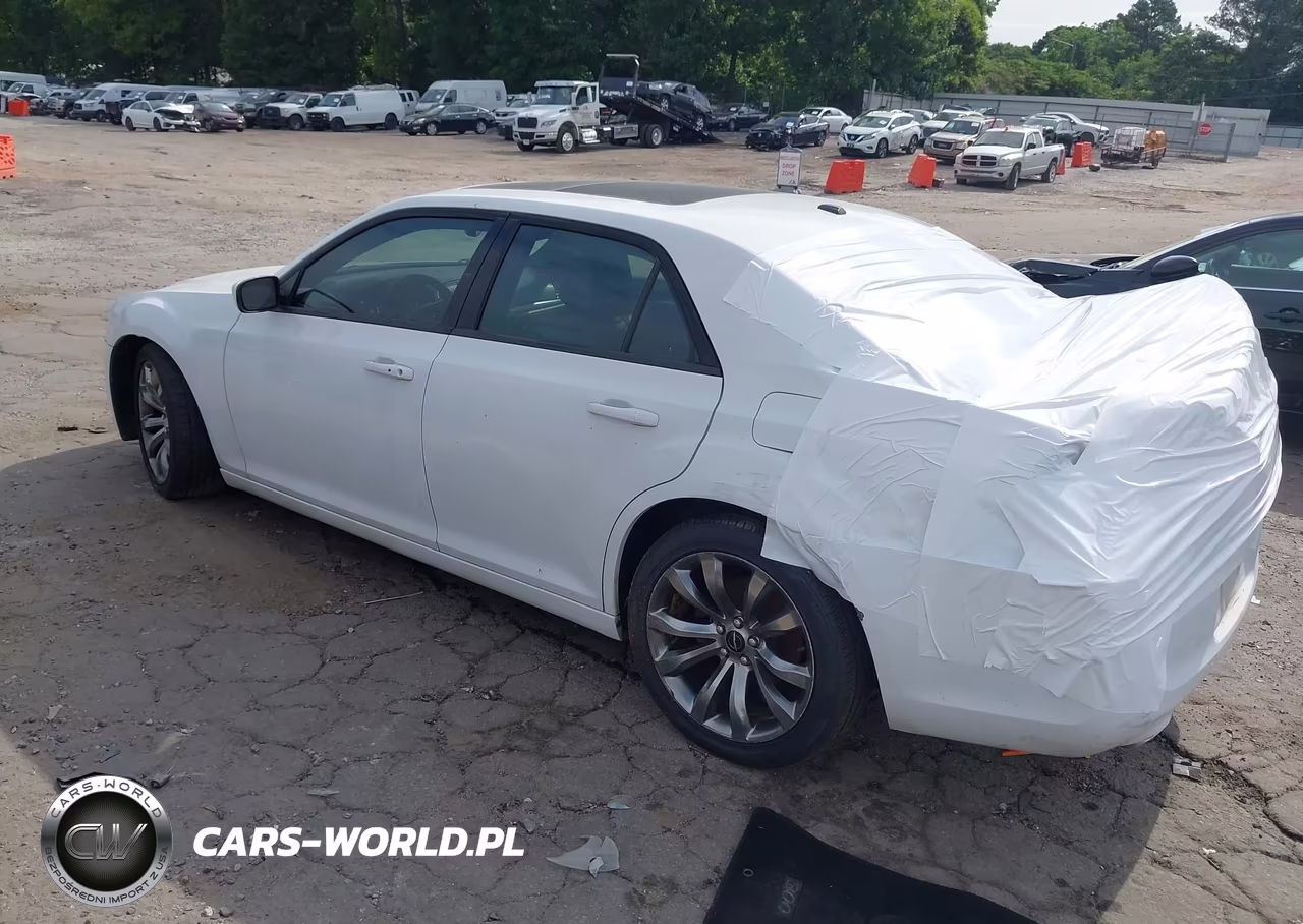 2014 Chrysler 300 300S VIN:2C3CCABG3EH361265 - 3