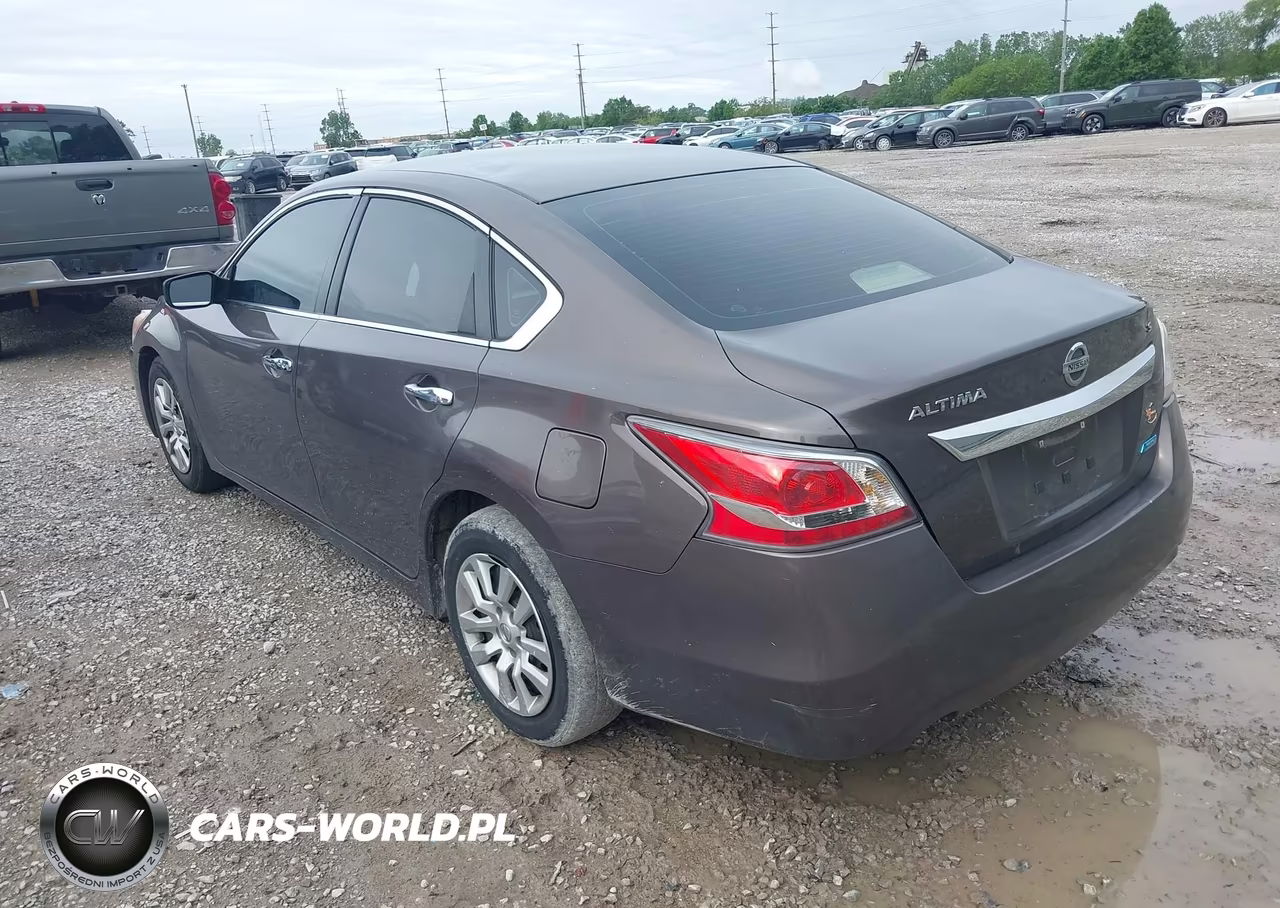 2014 Nissan Altima 2.5 S VIN:1N4AL3AP4EC104771 - 3