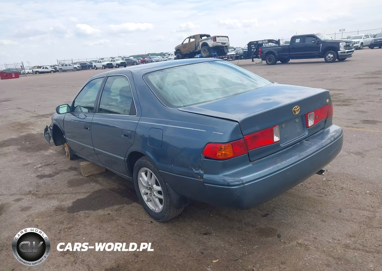 2000 Toyota Camry Xle V6 VIN:4T1BF28K7YU943432 - 3