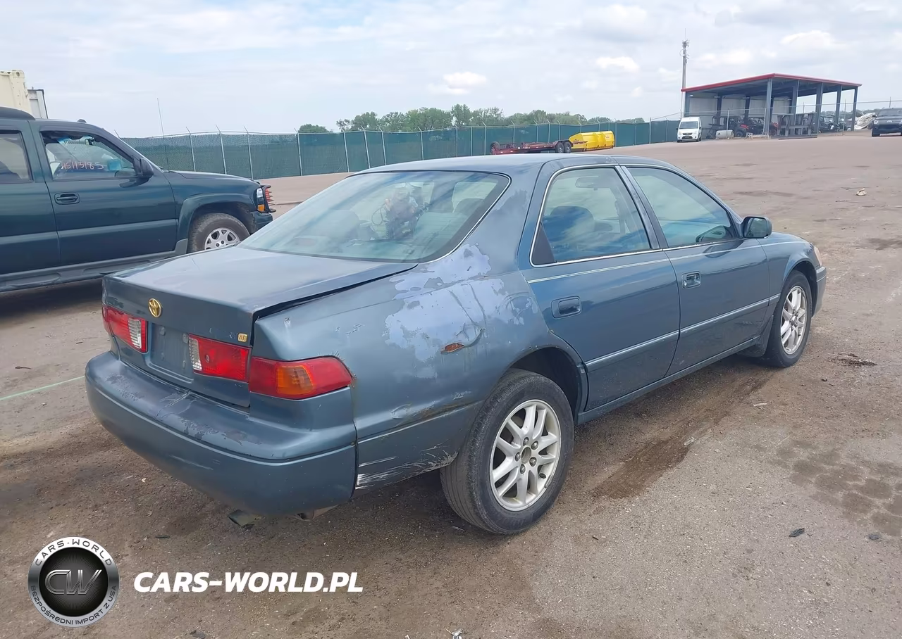2000 Toyota Camry Xle V6 VIN:4T1BF28K7YU943432 - 4