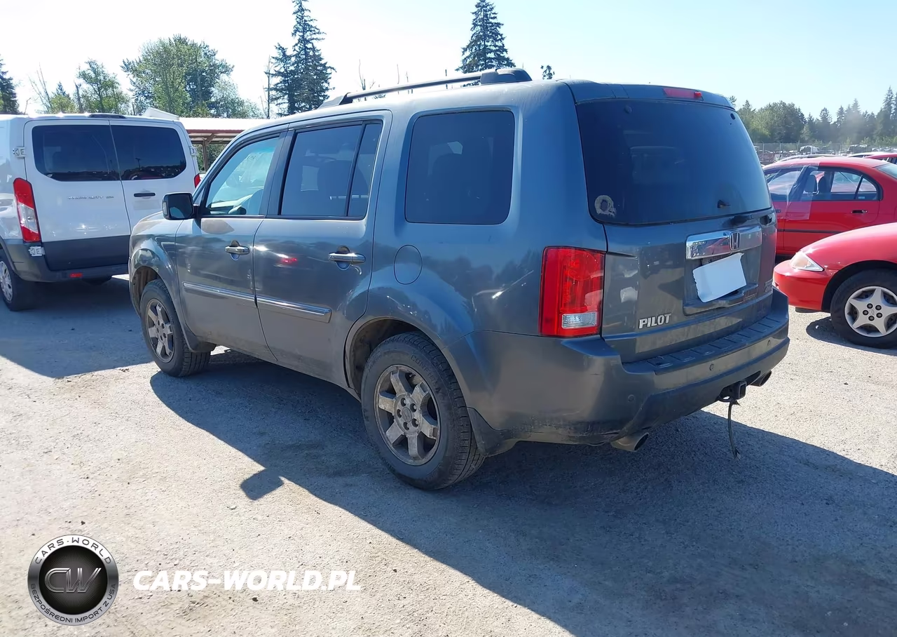 2010 Honda Pilot Touring VIN:5FNYF4H98AB019989 - 3