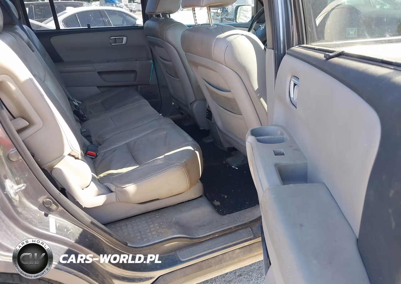 2010 Honda Pilot Touring VIN:5FNYF4H98AB019989 - 8