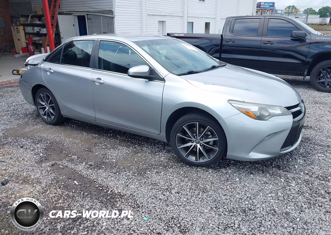 2016 Toyota Camry Xse – zdjęcie 1 z 16