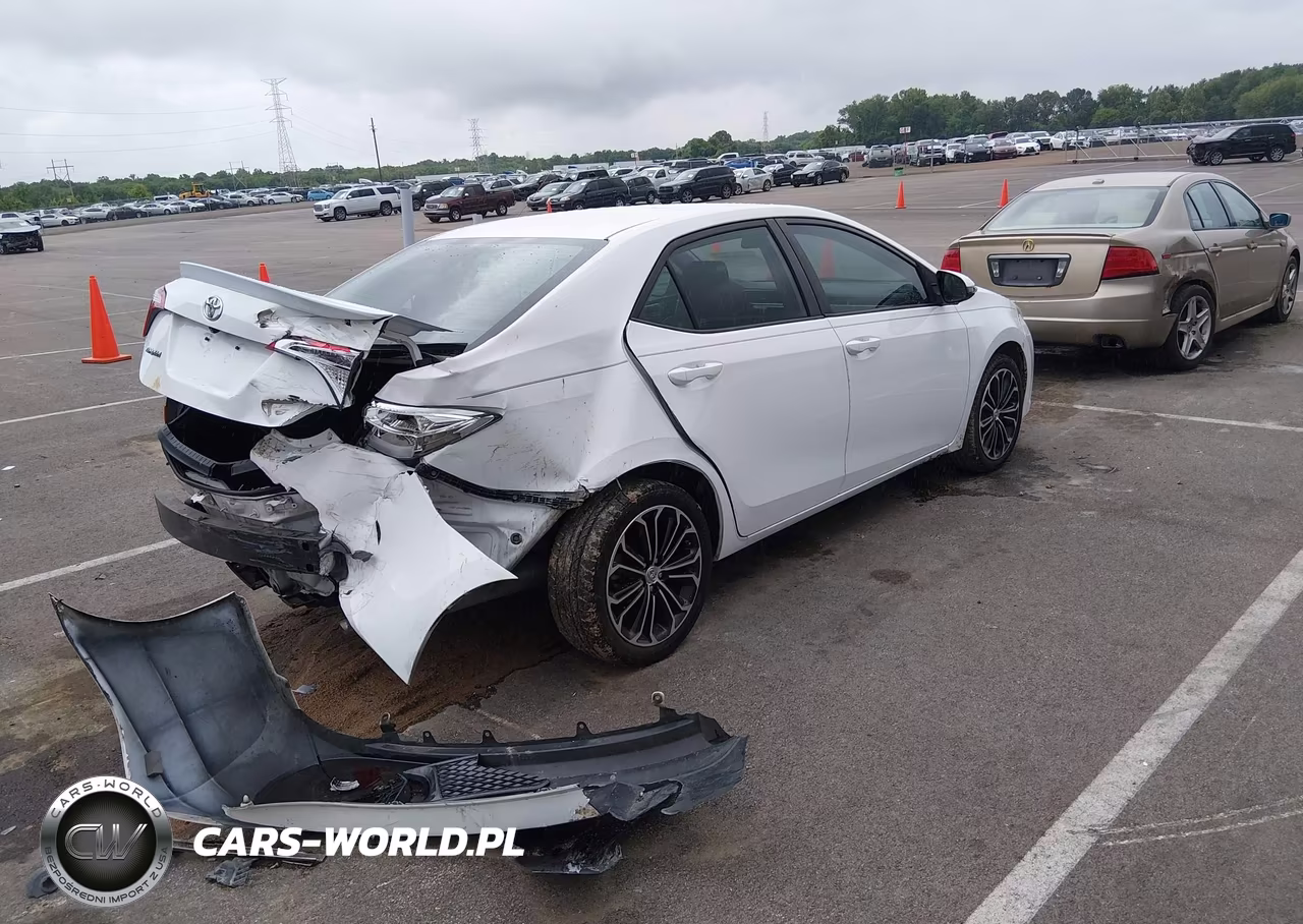 2015 Toyota Corolla S Plus VIN:2T1BURHE7FC466671 - 4