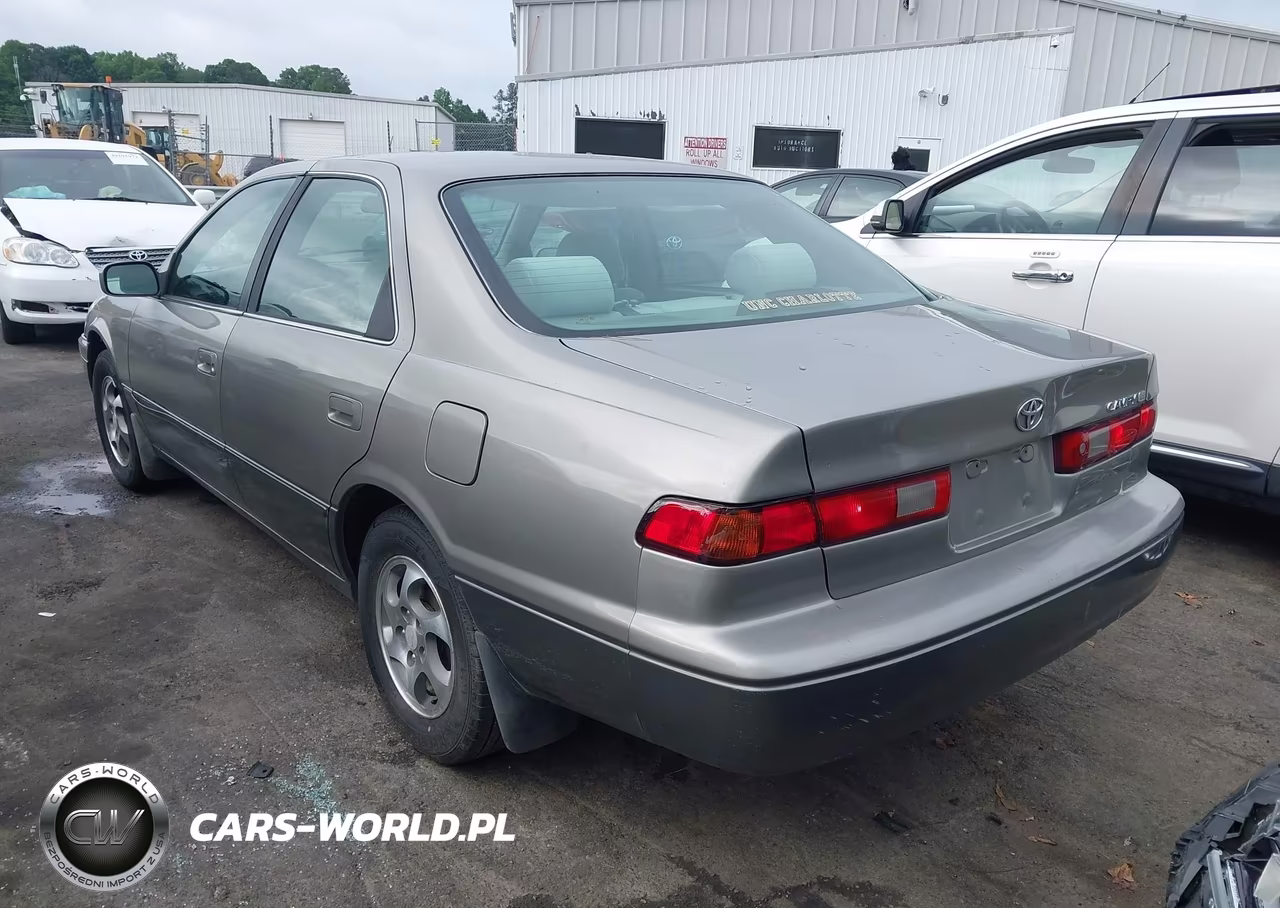 1998 Toyota Camry Le VIN:4T1BG22K6WU357713 - 3