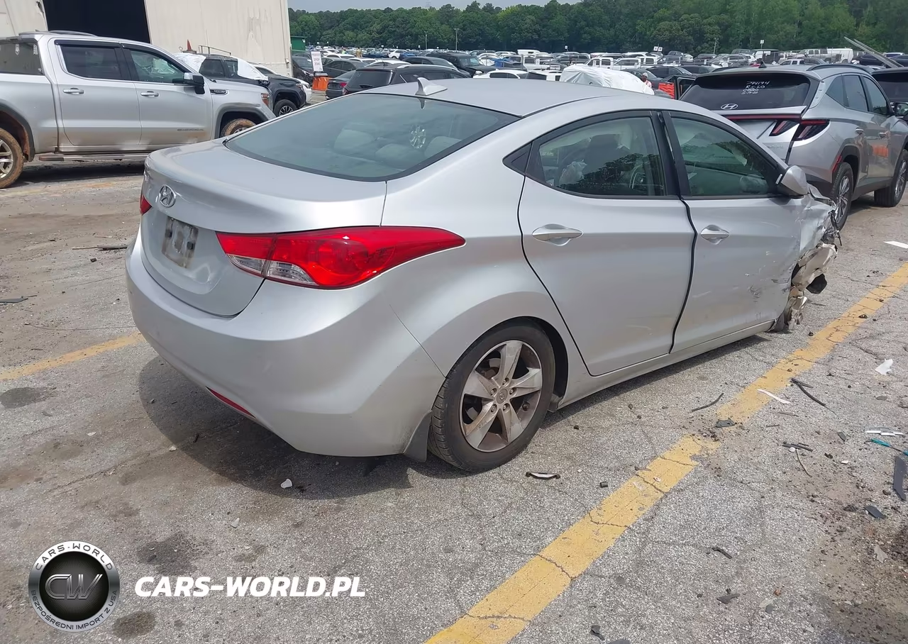 2013 Hyundai Elantra Gls VIN:KMHDH4AE6DU936050 - 4