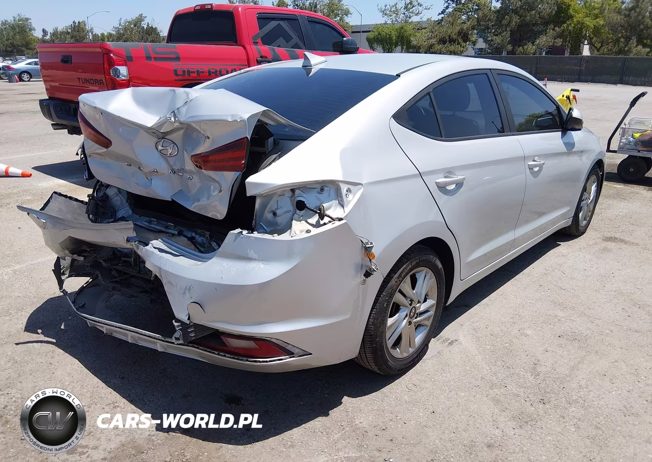 2020 Hyundai Elantra Sel VIN:5NPD84LF5LH504889 - 4