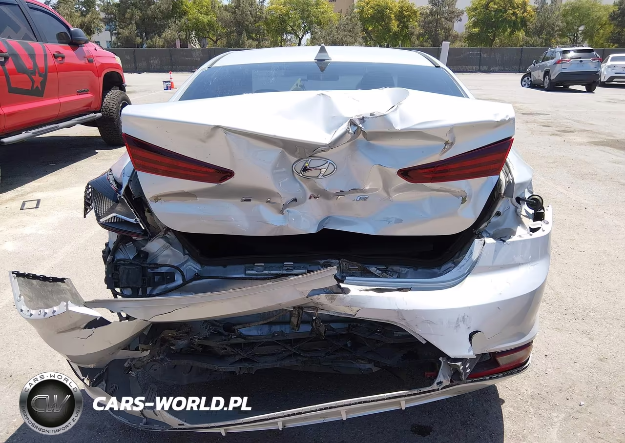 2020 Hyundai Elantra Sel VIN:5NPD84LF5LH504889 - 6