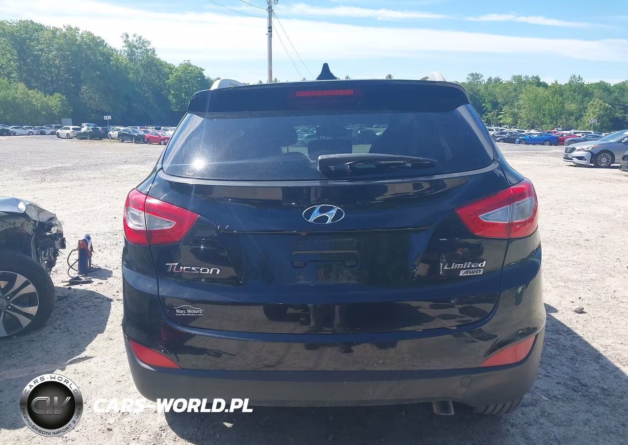 2015 Hyundai Tucson Limited VIN:KM8JUCAG3FU984246 - 17