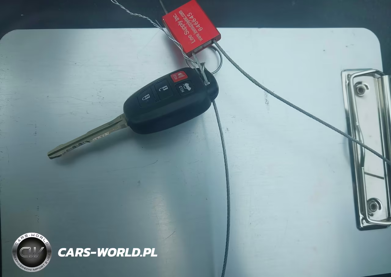 2018 Toyota Corolla Le VIN:2T1BURHE7JC098839 - 11