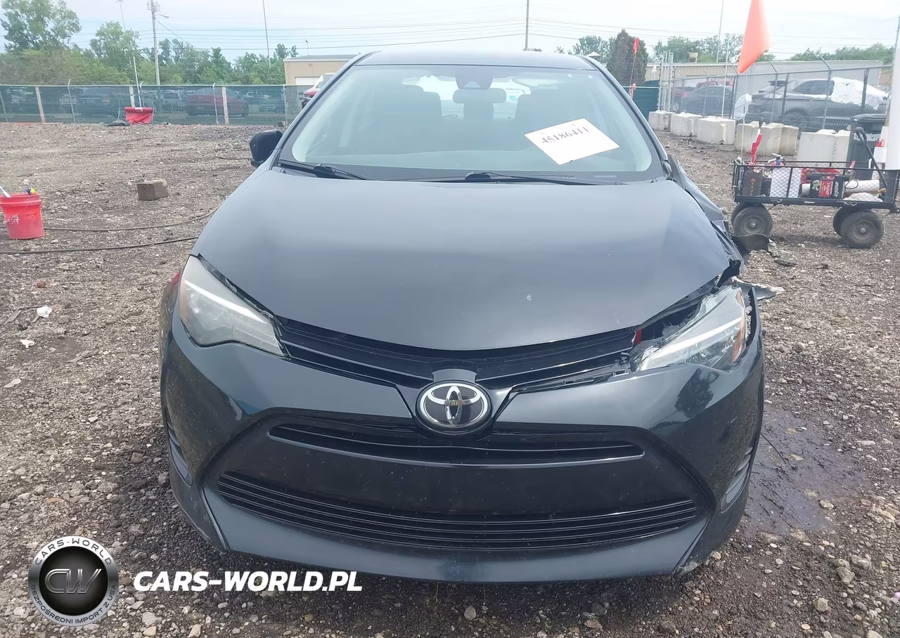 2018 Toyota Corolla Le VIN:2T1BURHE7JC098839 - 12
