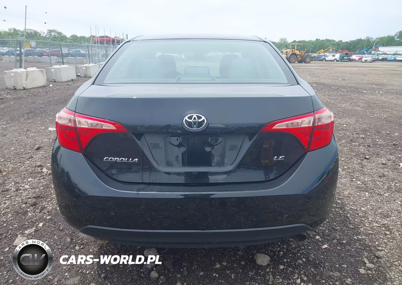 2018 Toyota Corolla Le VIN:2T1BURHE7JC098839 - 16
