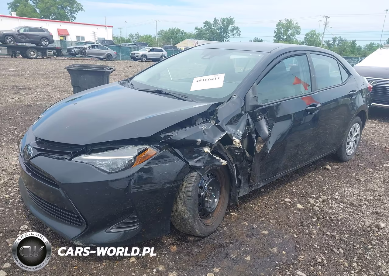 2018 Toyota Corolla Le VIN:2T1BURHE7JC098839 - 2