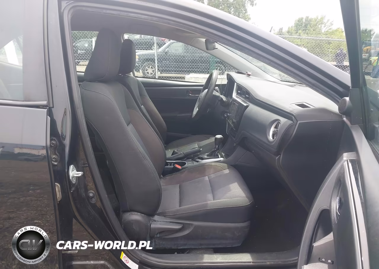 2018 Toyota Corolla Le VIN:2T1BURHE7JC098839 - 5