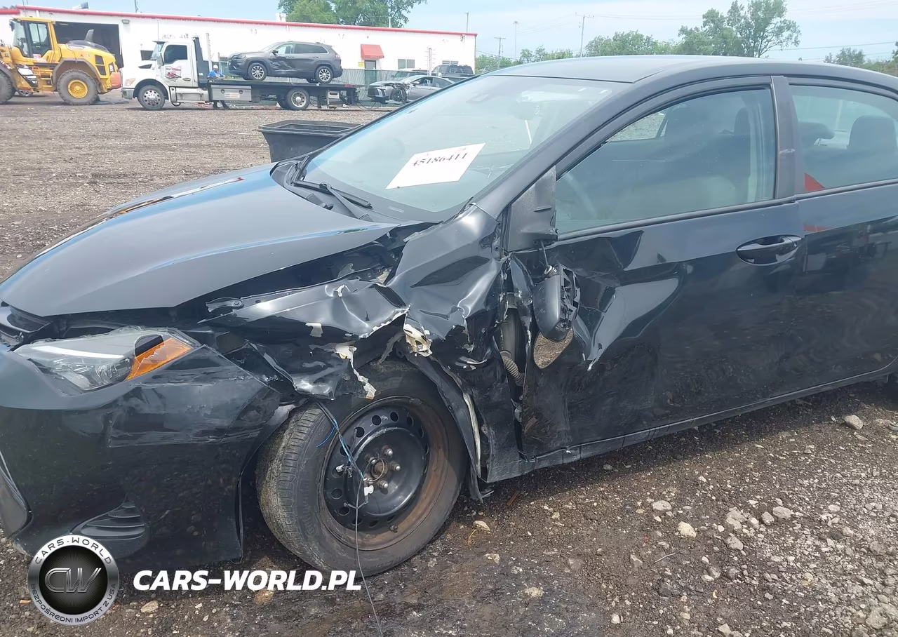 2018 Toyota Corolla Le VIN:2T1BURHE7JC098839 - 6