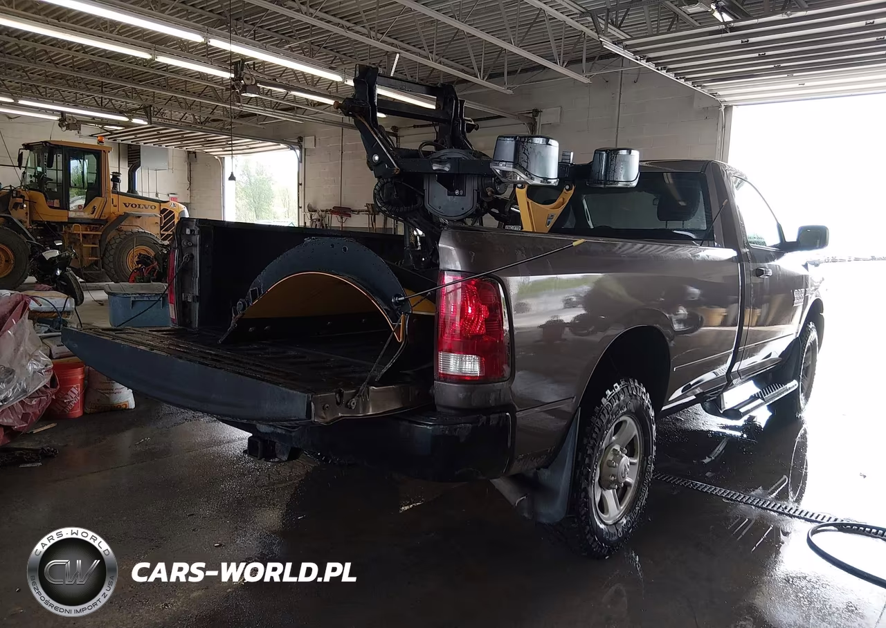 2018 Ram 2500 Tradesman 4X4 8' Box VIN:3C6LR5AT0JG363587 - 4