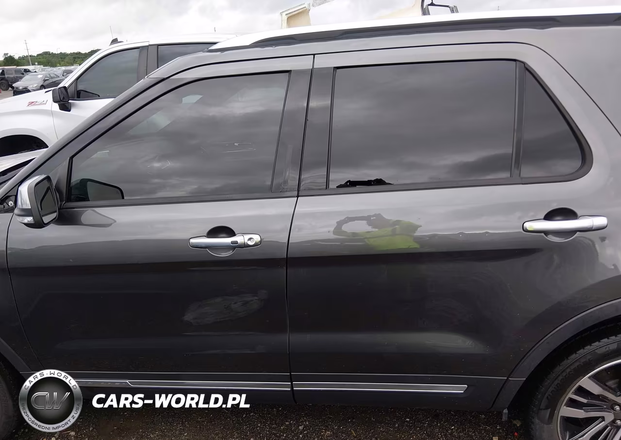 2016 Ford Explorer Platinum VIN:1FM5K8HT1GGB90577 - 14