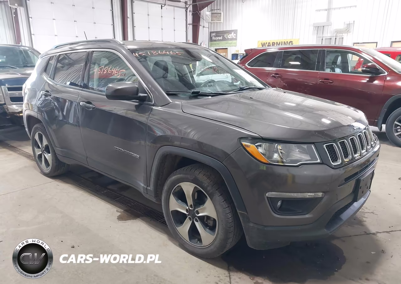 2017 Jeep New Compass Latitude 4X4 – zdjęcie 1 z 17