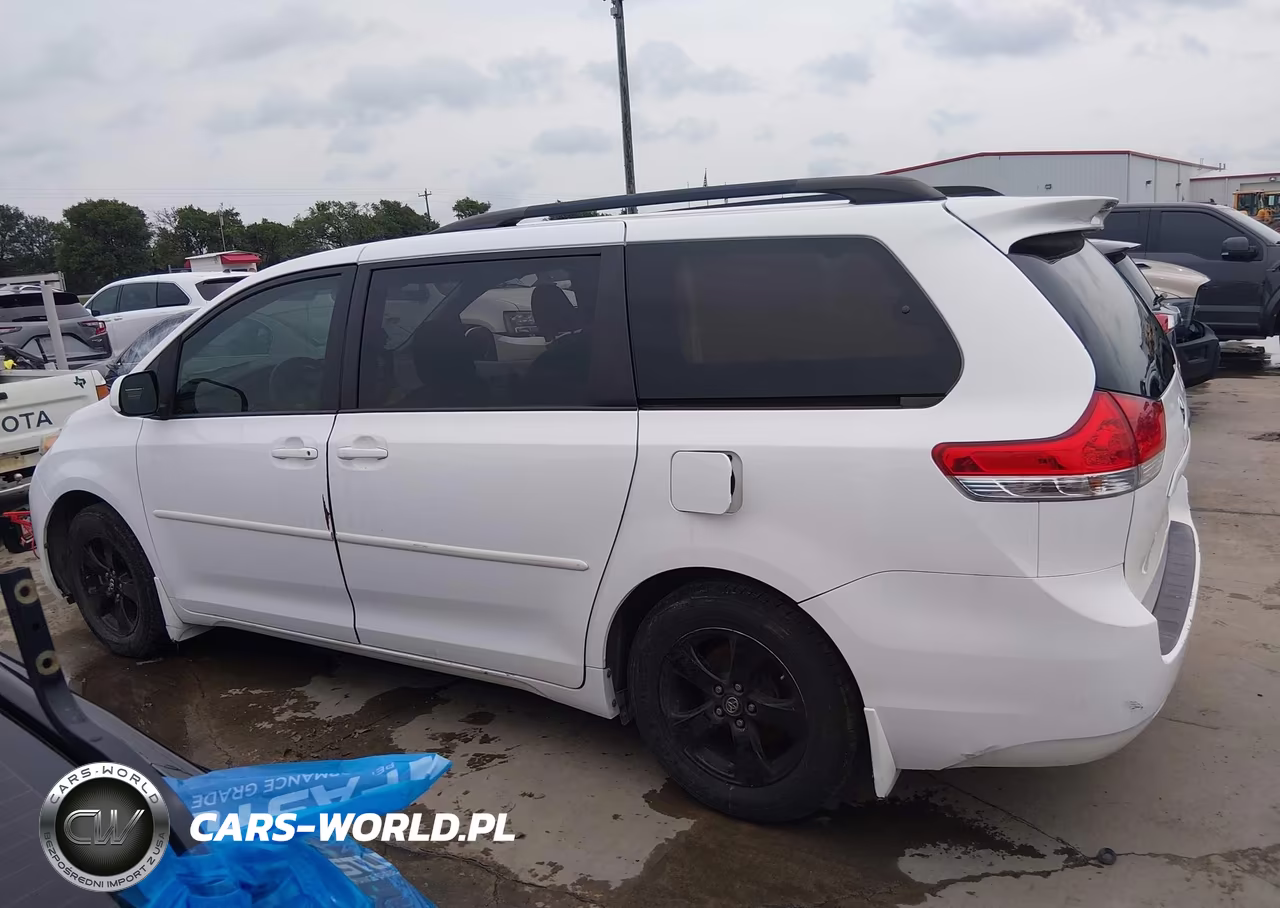2013 Toyota Sienna Le V6 8 Passenger VIN:5TDKK3DC3DS348550 - 15