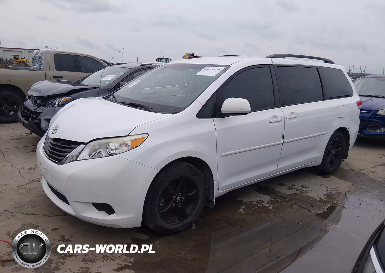 2013 Toyota Sienna Le V6 8 Passenger VIN:5TDKK3DC3DS348550 - 2