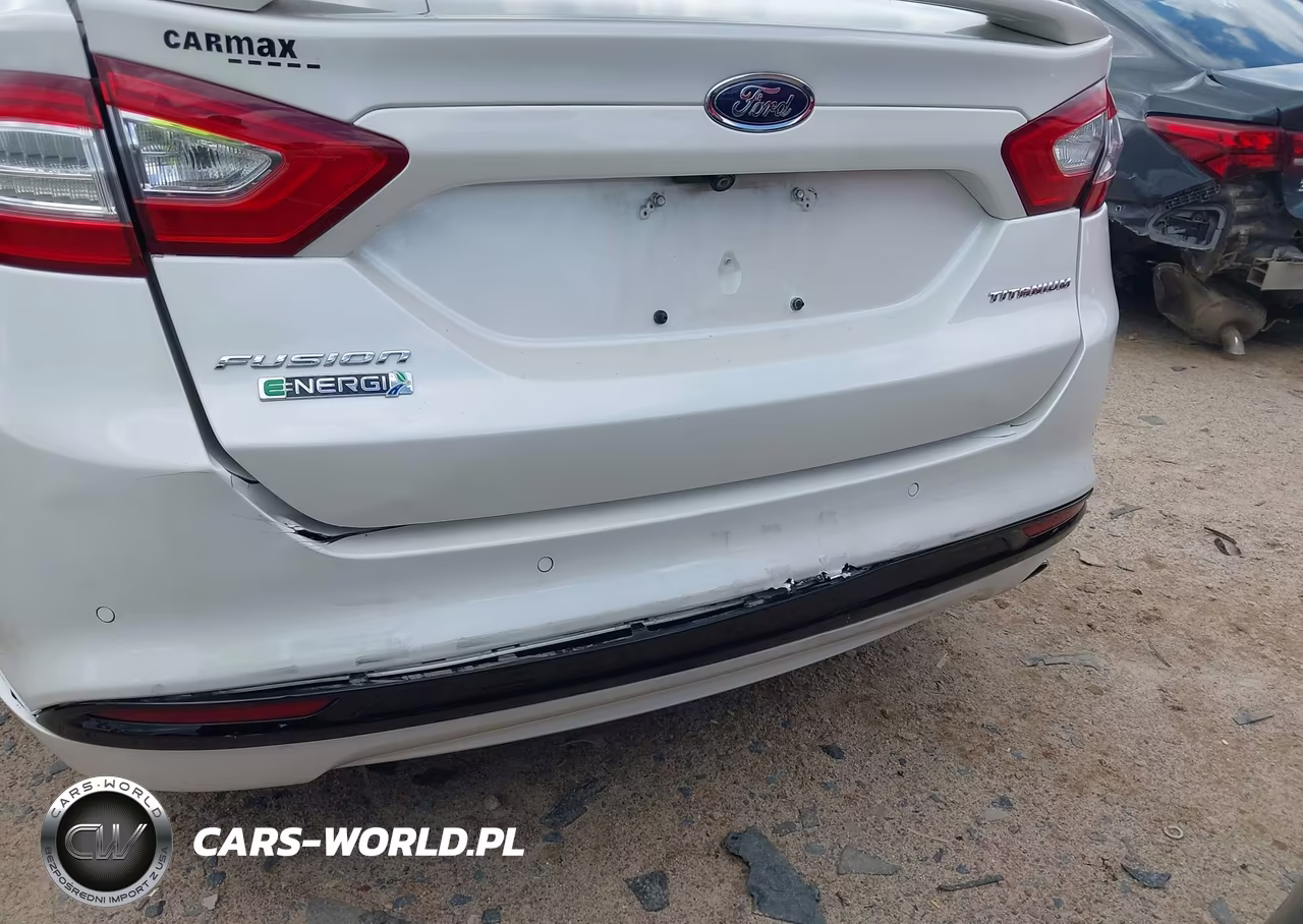 2014 Ford Fusion Energi Titanium VIN:3FA6P0SU4ER256144 - 6
