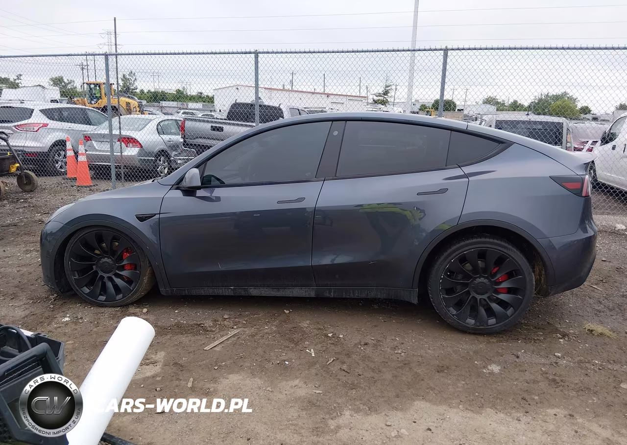 2022 Tesla Model Y Performance Dual Motor All-Wheel Drive VIN:7SAYGDEF0NF513277 - 14