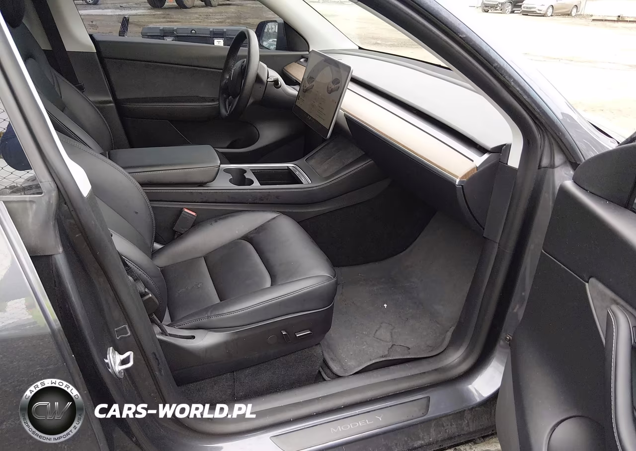 2022 Tesla Model Y Performance Dual Motor All-Wheel Drive VIN:7SAYGDEF0NF513277 - 5