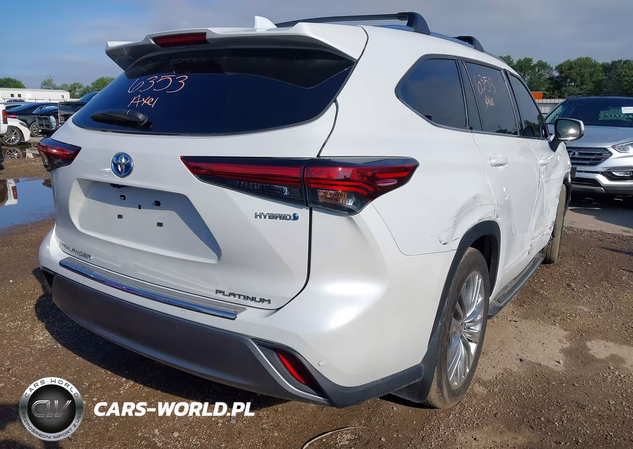 2023 Toyota Highlander Hybrid Platinum VIN:5TDFARAH2PS020399 - 4